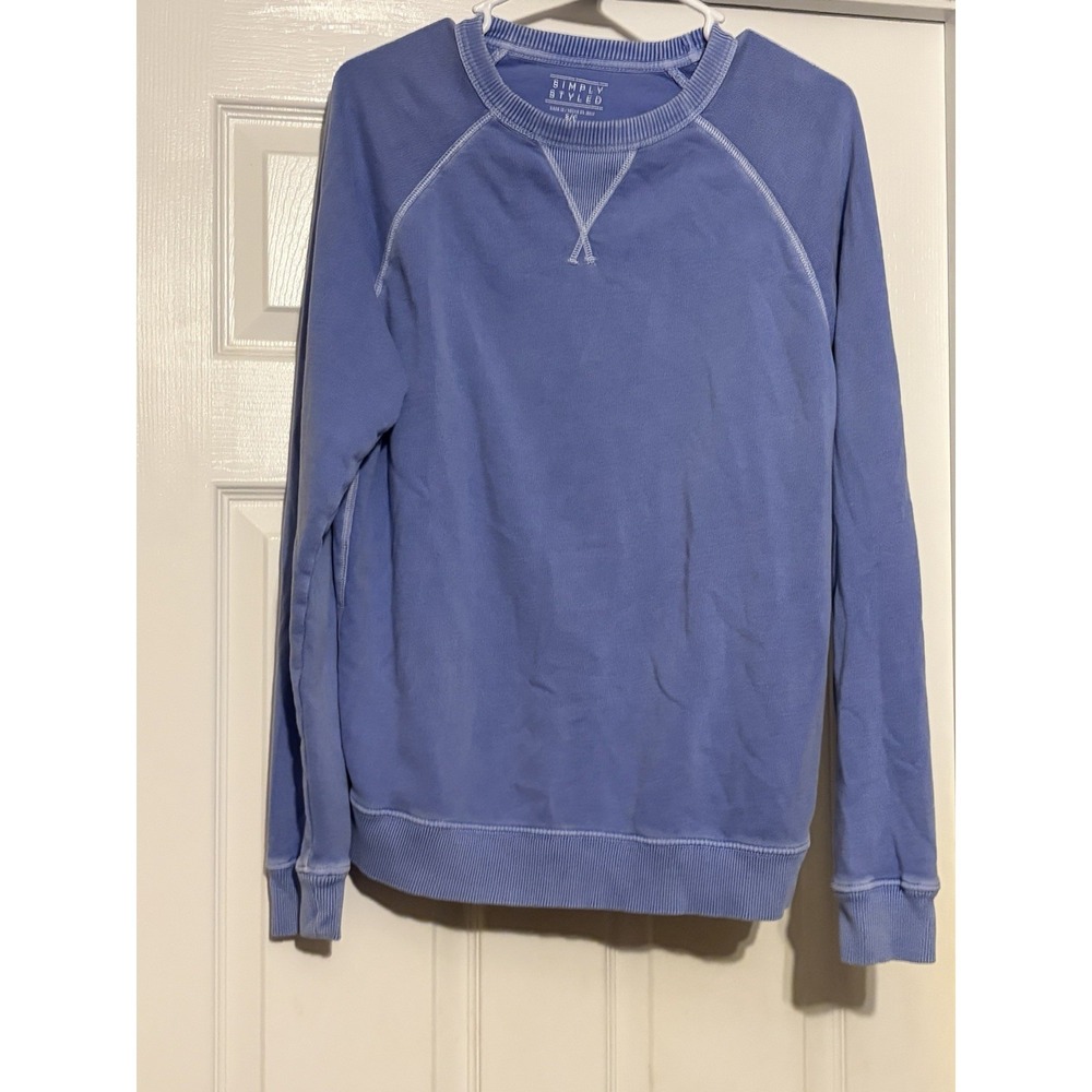 NICE Men's Blue Sweatshirt, Simply Styled Size Small, Men's Long Sleeve Shirt